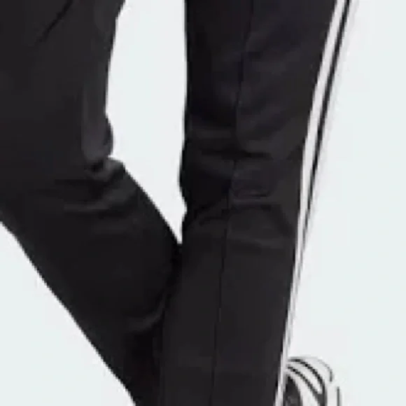 - Climate controlled adidas size small ladies leggings / yoga pants… - Picture 6 of 16